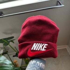 nike x SUPREME red beanie